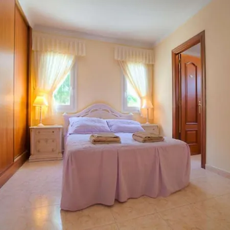 Villa Puerto Del Carmen Sleeps 7 Pool Wifi Puerto del Carmen (Lanzarote)
